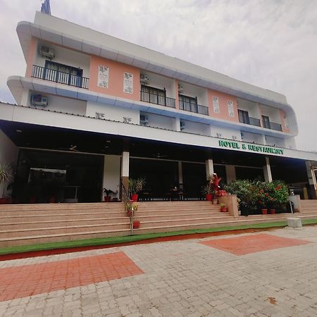Hotel White Lotus Dungarpur Экстерьер фото