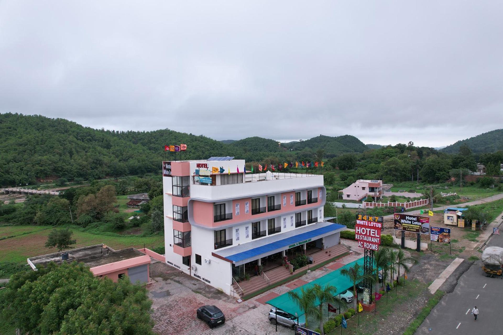 Hotel White Lotus Dungarpur Экстерьер фото